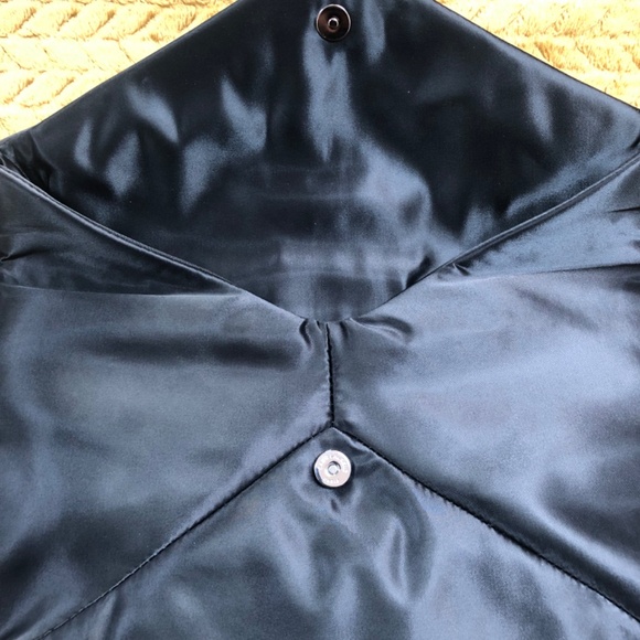 YSL Saint Laurent Satin Envelope Large Clutch Black Flawless SS24 - Picture 4 of 5